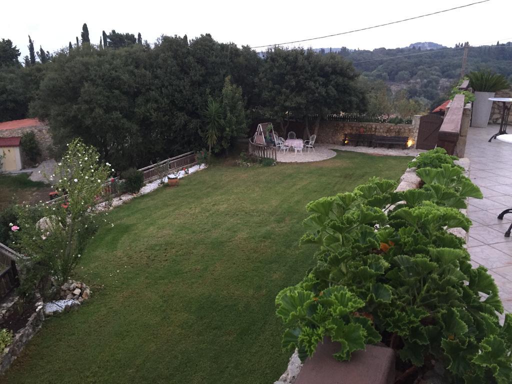 Vervekis Apartments Fiskardo Buitenkant foto
