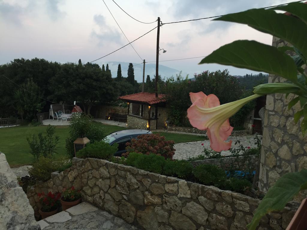 Vervekis Apartments Fiskardo Buitenkant foto
