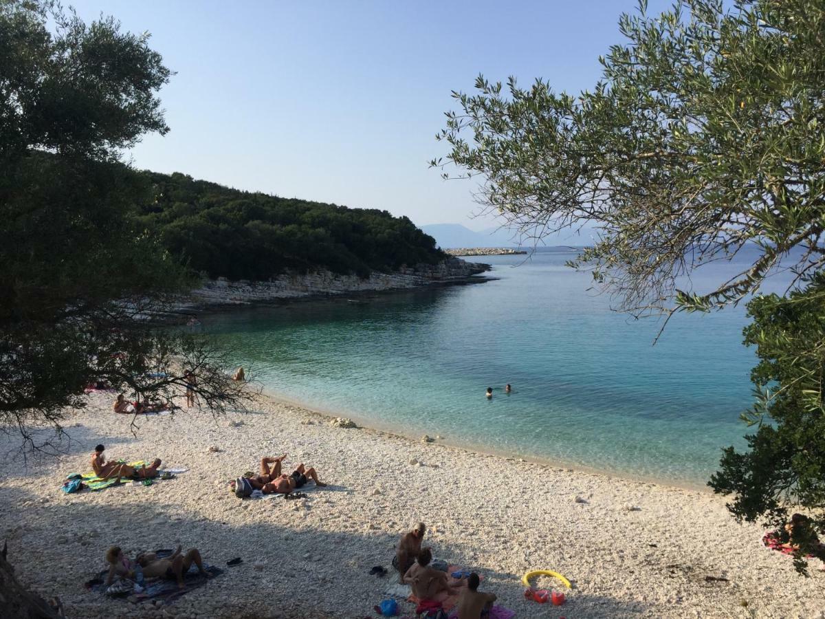 Vervekis Apartments Fiskardo Buitenkant foto